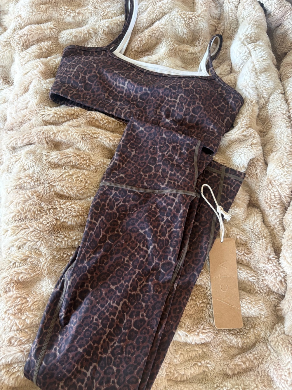 Acta leopard print set